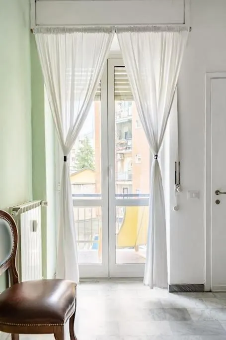 Apartment 5 Minuti Dai Navigli - Wifi Gratis - Monolocale Ben Servito Milan Italy