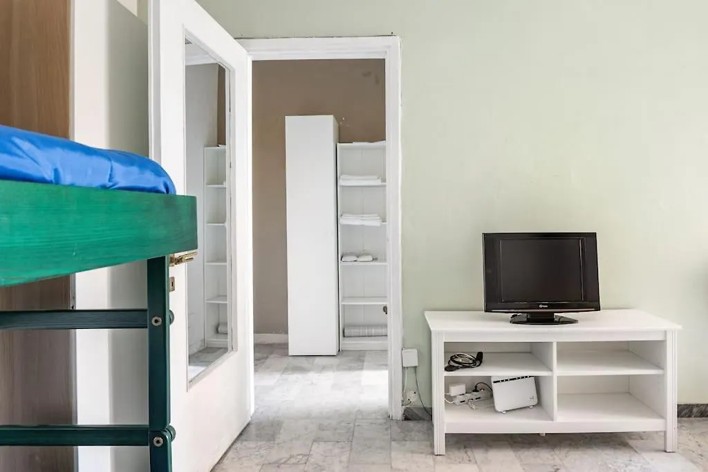 5 Minuti Dai Navigli - Wifi Gratis - Monolocale Ben Servito Milan Apartment
